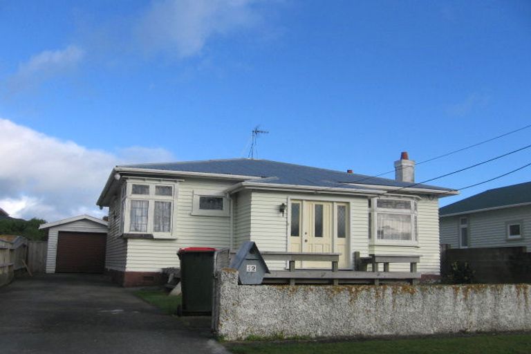 Photo of property in 12 Douglas Street, Waiwhetu, Lower Hutt, 5010