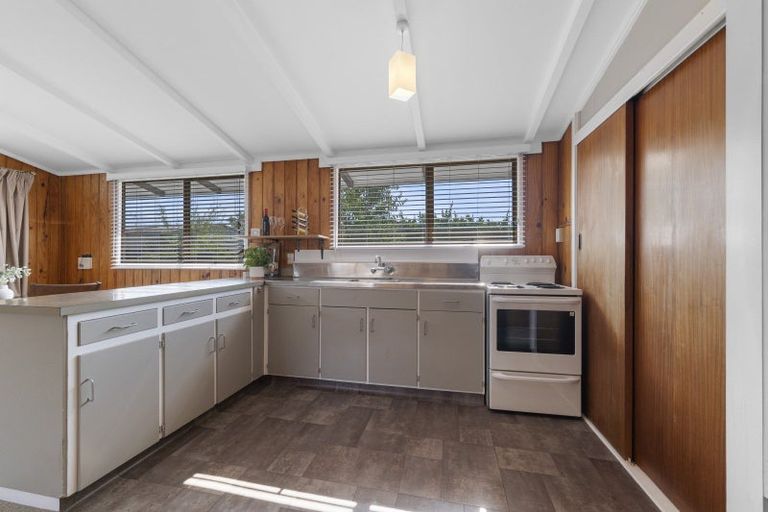 Photo of property in 14 Walsh Road, Westown, New Plymouth, 4310