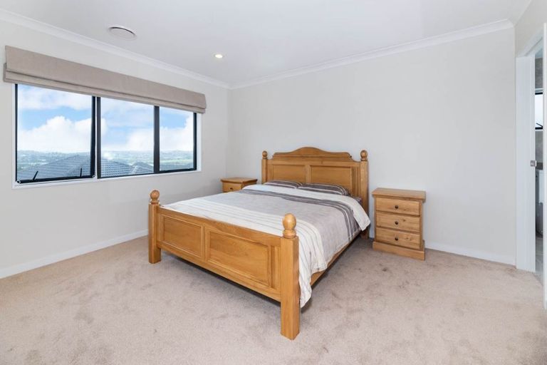 Photo of property in 11 Harvest Avenue, Orewa, 0931