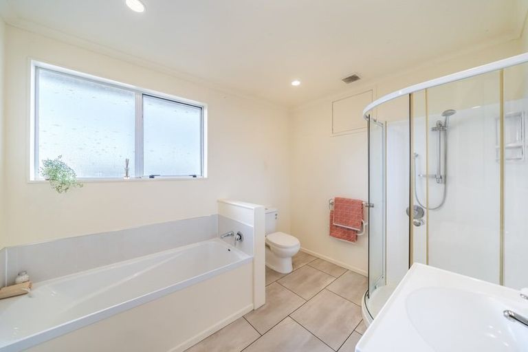 Photo of property in 7 Limerick Grove, Ascot Park, Porirua, 5024