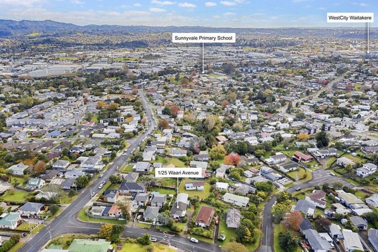 Photo of property in 1/25 Waari Avenue, Sunnyvale, Auckland, 0612