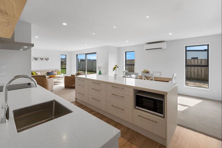 Photo of property in 38 Lenborough Drive, Rolleston, 7614