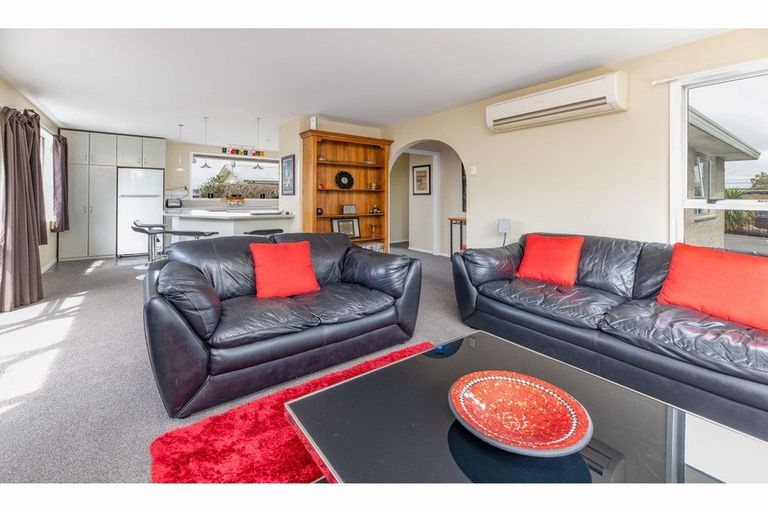 Photo of property in 25 Meon Street, Aranui, Christchurch, 8061