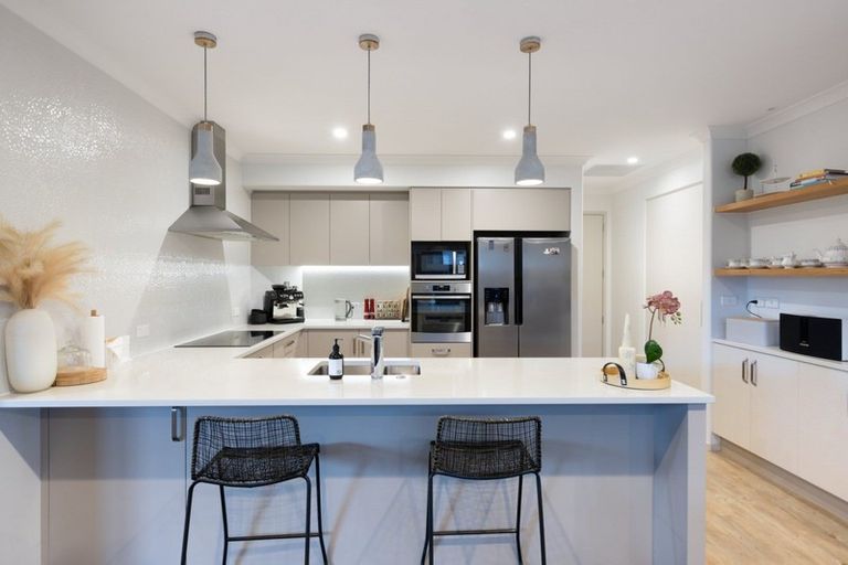 Photo of property in 26 Penetaka Heights, Pyes Pa, Tauranga, 3112