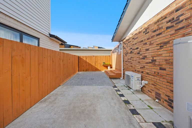 Photo of property in 20b Dale Crescent, Pakuranga, Auckland, 2010