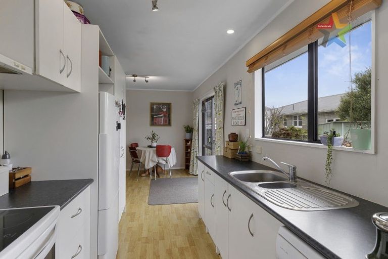 Photo of property in 2/24 Gadsby Street, Avalon, Lower Hutt, 5011