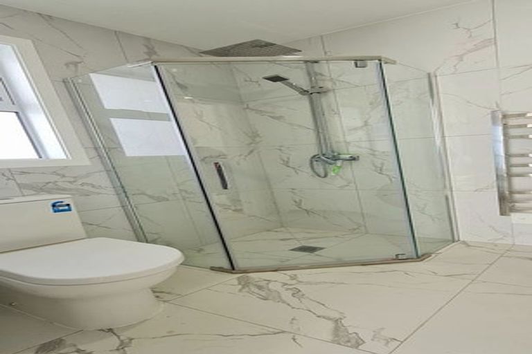 Photo of property in 90 Bond Crescent, Forrest Hill, Auckland, 0620