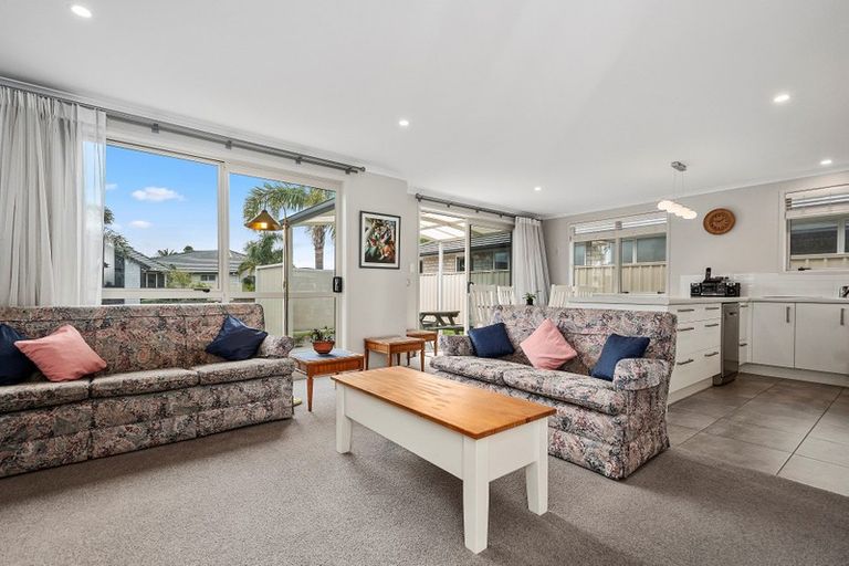 Photo of property in 4 Seashell Drive, Papamoa Beach, Papamoa, 3118