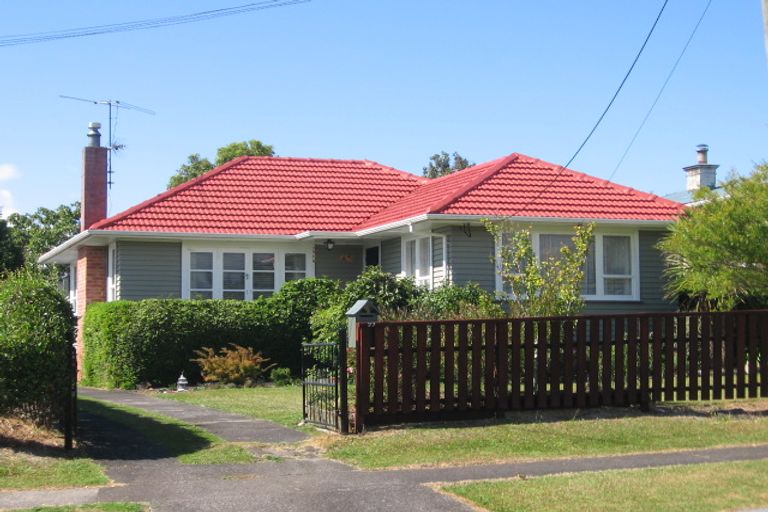 Photo of property in 27 Koromiko Street, New Lynn, Auckland, 0600