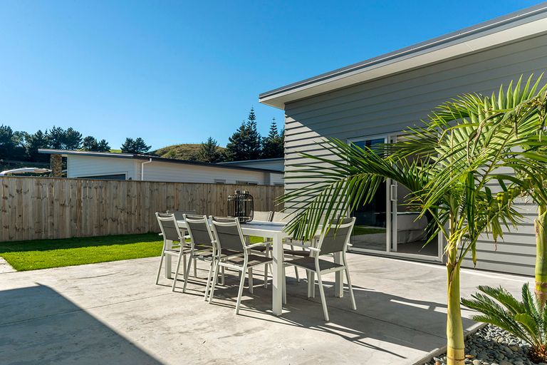 Photo of property in 46 Hamilton Drive, Wainui, Gisborne, 4010