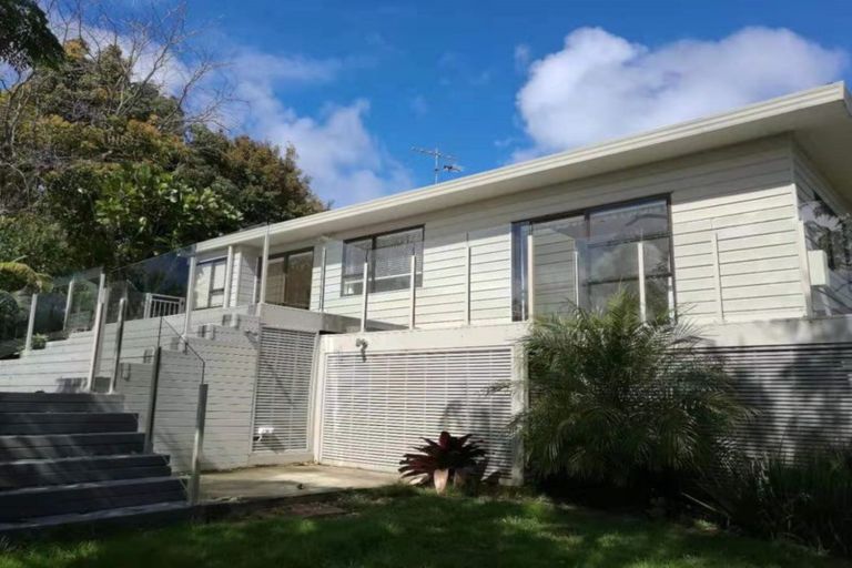 Photo of property in 54 Bayside Drive, Browns Bay, Auckland, 0630
