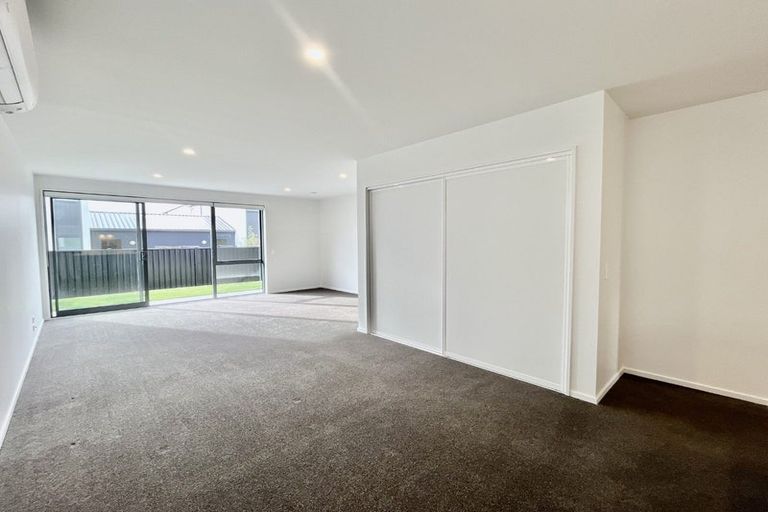 Photo of property in 17 Wheatsheaf Lane, Heathcote Valley, Christchurch, 8022