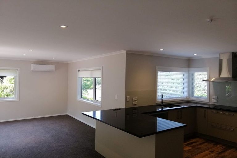 Photo of property in 375 Main Road, Tawa, Wellington, 5028
