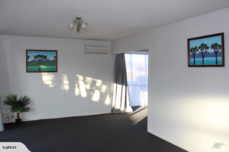 Photo of property in 43 Skerten Avenue, Hornby, Christchurch, 8042