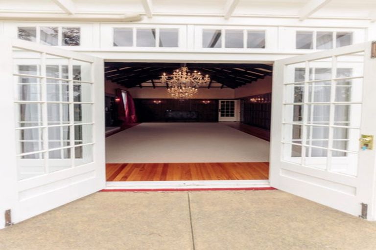 Photo of property in 75 Sutton Road, Brookby, Manurewa, 2576