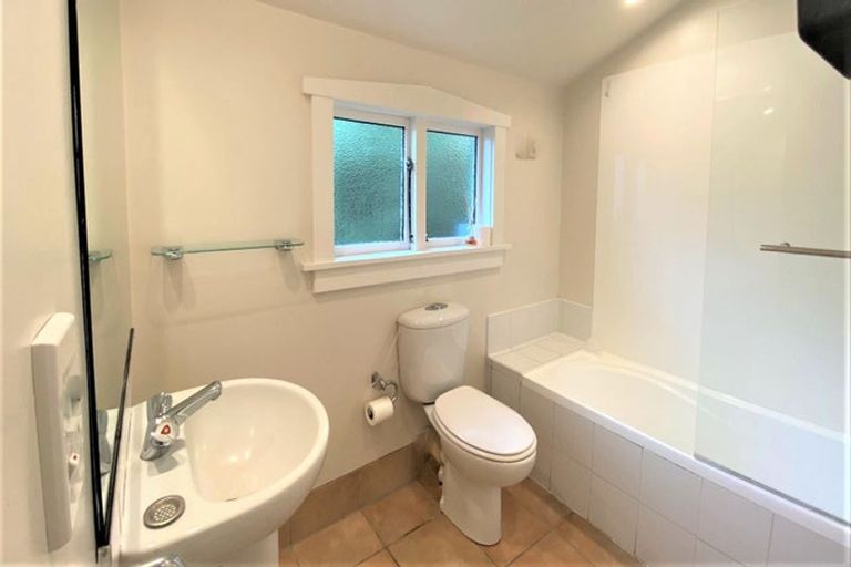 Photo of property in 4 Thorrington Road, Cashmere, Christchurch, 8022