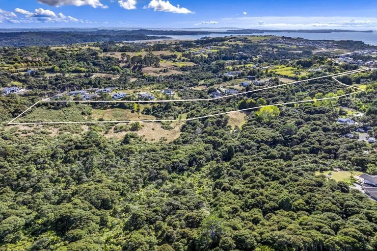 Photo of property in 287 Glenvar Road, Long Bay, Auckland, 0630