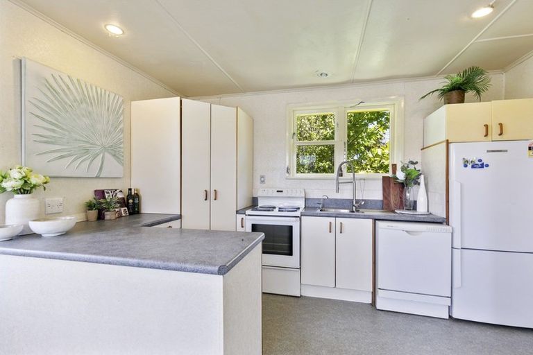 Photo of property in 92 Mornington Road, Brooklyn, Wellington, 6021