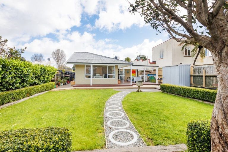 Photo of property in 442 College Street, Hokowhitu, Palmerston North, 4410