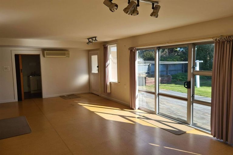 Photo of property in 85 Withells Road, Avonhead, Christchurch, 8042