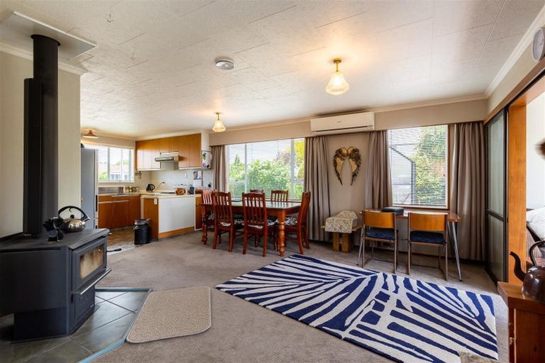 Photo of property in 11 Oxford Street, Waimate, 7924