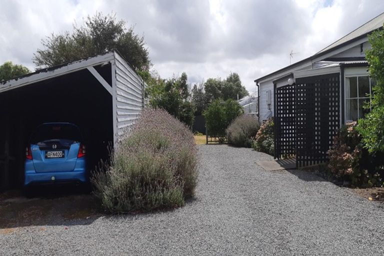 Photo of property in 62 Strasbourge Street, Martinborough, 5711