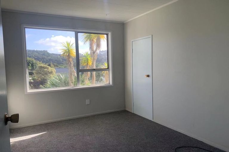 Photo of property in 13 Spinella Drive, Bayview, Auckland, 0629