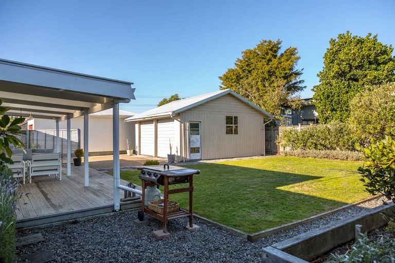 Photo of property in 32a Broadway Street, Martinborough, 5711