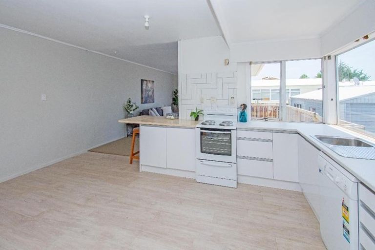 Photo of property in 50 Watts Road, Manurewa, Auckland, 2102