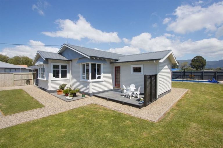 Photo of property in 16 Park Road, Katikati, 3129