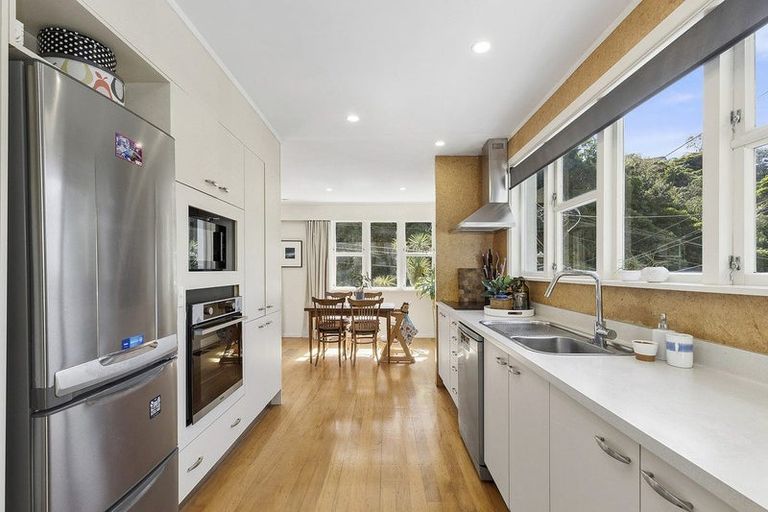 Photo of property in 69 Awarua Street, Ngaio, Wellington, 6035