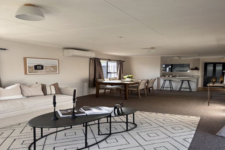 Photo of property in 1 Perry Crescent, Greenmeadows, Napier, 4112