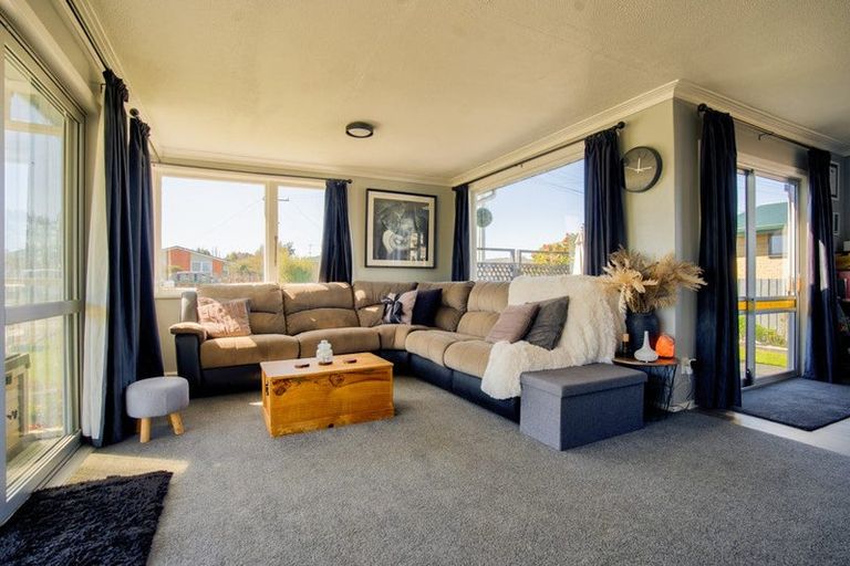 Photo of property in 17 Cross Street, Milton, 9220