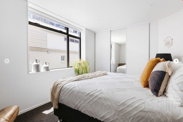 Photo of property in Vivaldi Apartments, 7/48 Marine Parade, Mount Maunganui, 3116