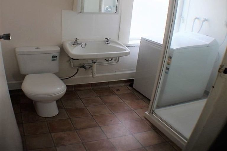 Photo of property in 40 Pirie Street, Mount Victoria, Wellington, 6011