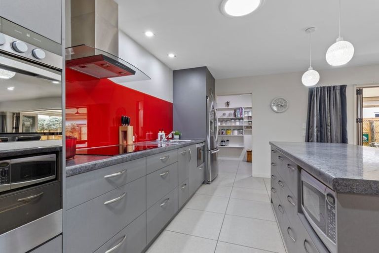 Photo of property in 6 Excelsa Place, Papamoa Beach, Papamoa, 3118