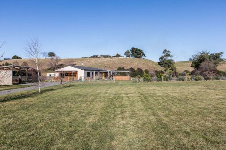 Photo of property in 33 Kyle Road, Waipukurau, 4281