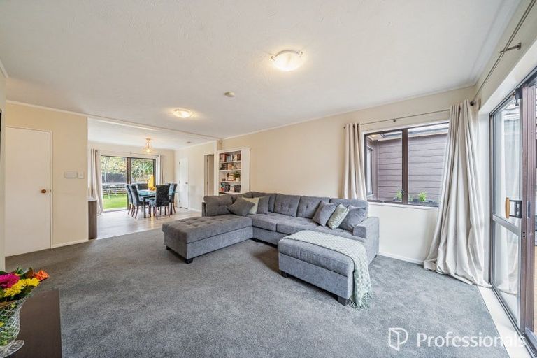 Photo of property in 13 Otamarau Grove, Maungaraki, Lower Hutt, 5010