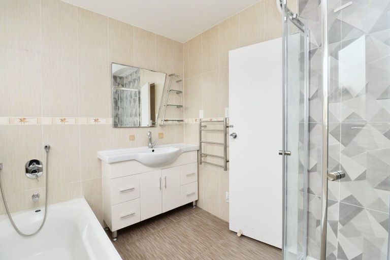 Photo of property in 15 Archmillen Avenue, Pakuranga Heights, Auckland, 2010