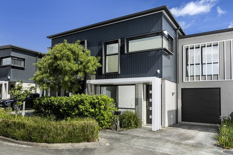 Photo of property in 21 Carder Court, Hobsonville, Auckland, 0618