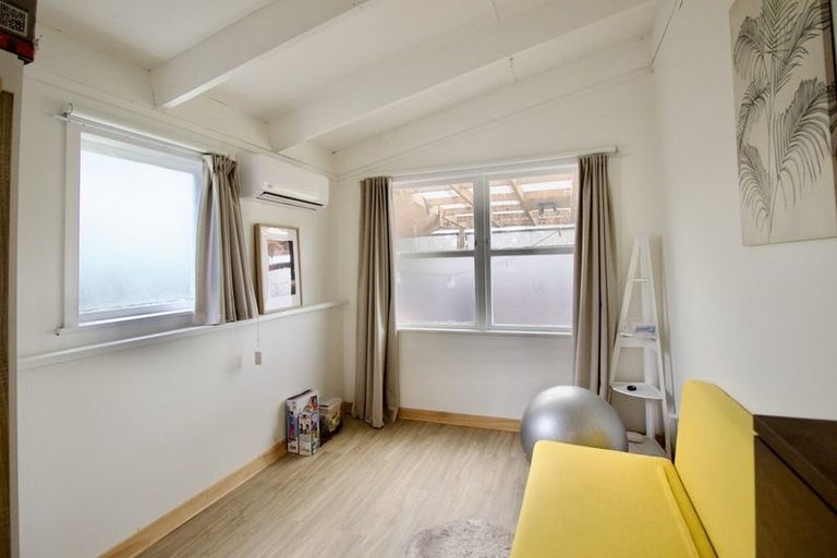 Photo of property in 62 Tudor Road, Henderson, Auckland, 0610