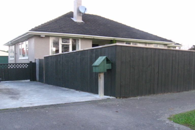 Photo of property in 600 Featherston Street, Roslyn, Palmerston North, 4414