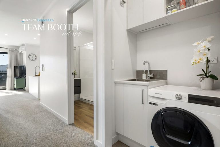 Photo of property in 8/1 Genevieve Lane, Hobsonville, Auckland, 0616