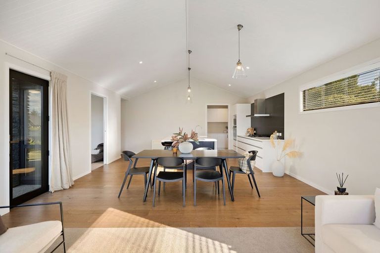 Photo of property in 10 Ellesmere Avenue, Jacks Point, Queenstown, 9371