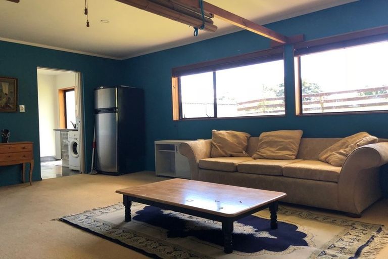 Photo of property in 264 State Highway 16, Kumeu, 0892