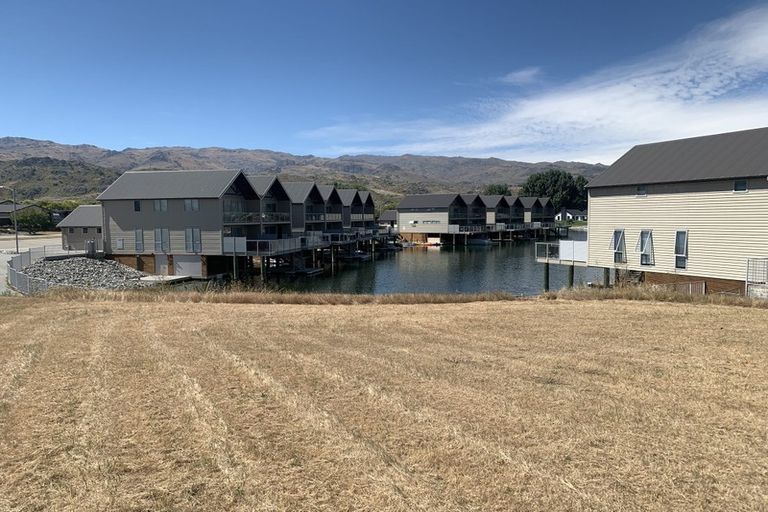 Photo of property in 11 Perriam Place, Mount Pisa, Cromwell, 9383