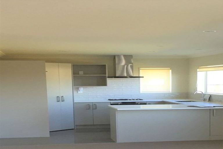 Photo of property in 242 Mark Avenue, Grenada Village, Wellington, 6037