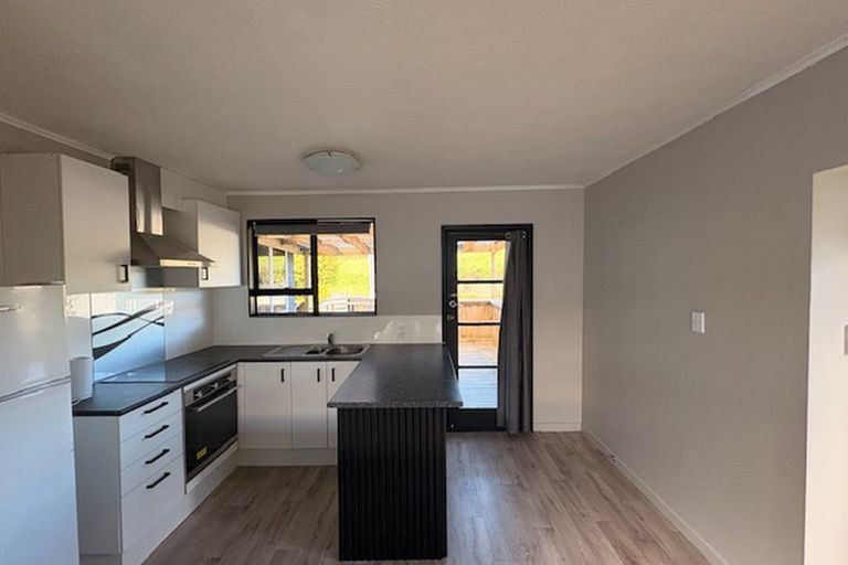 Photo of property in 96 South Road, The Glen, Dunedin, 9011