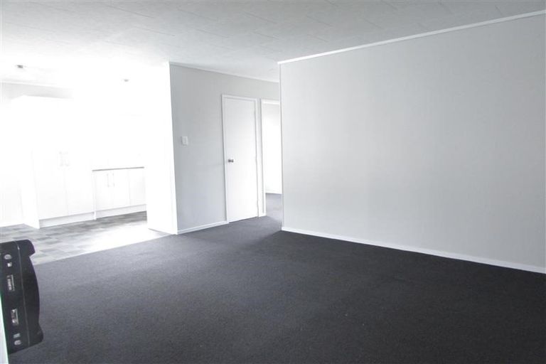 Photo of property in 72 Parrs Cross Road, Henderson, Auckland, 0612