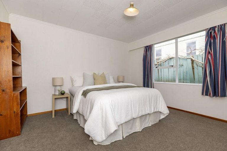 Photo of property in 120 Alexander Road, Raumati Beach, Paraparaumu, 5032